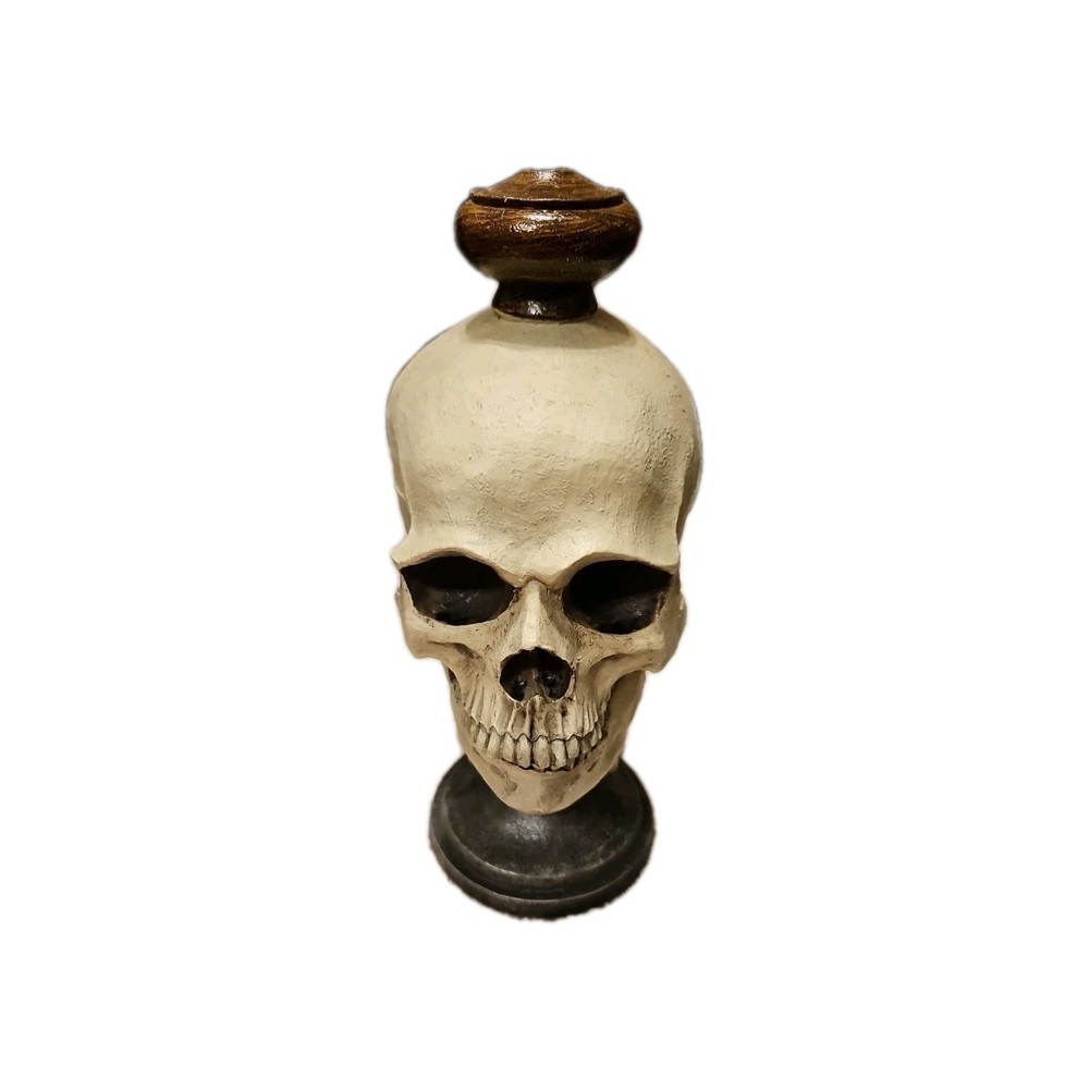 Skull Pedestal Decoration