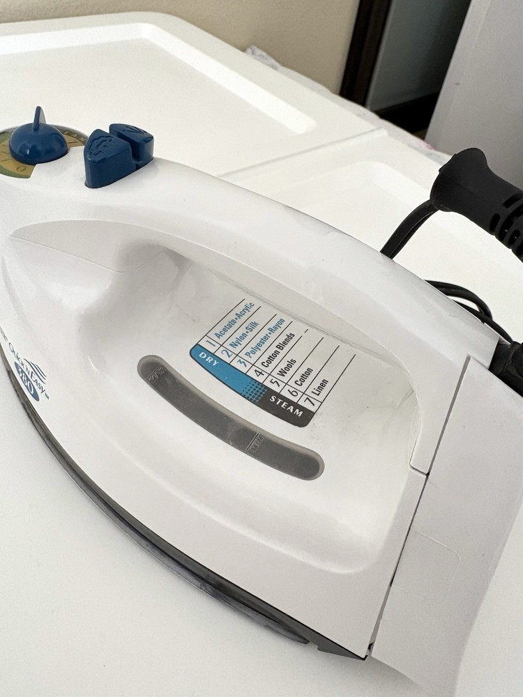 Black & Decker Quick ‘N Easy 380 Iron White 120V