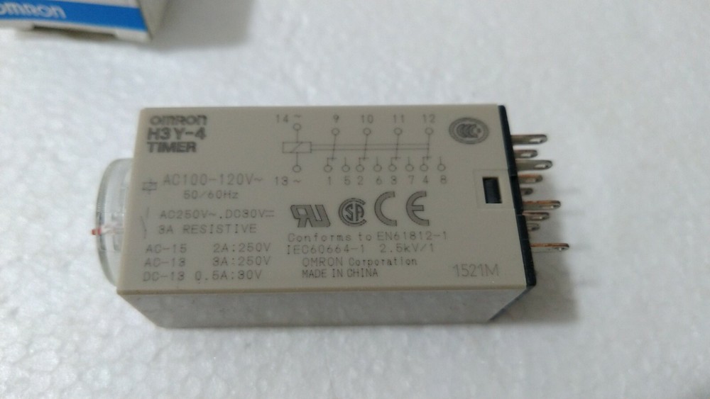 Omron H3Y-4 Timer 5 Second