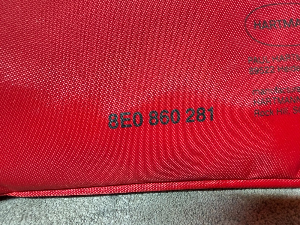 Audi First Aid Kit OEM 8E0860281