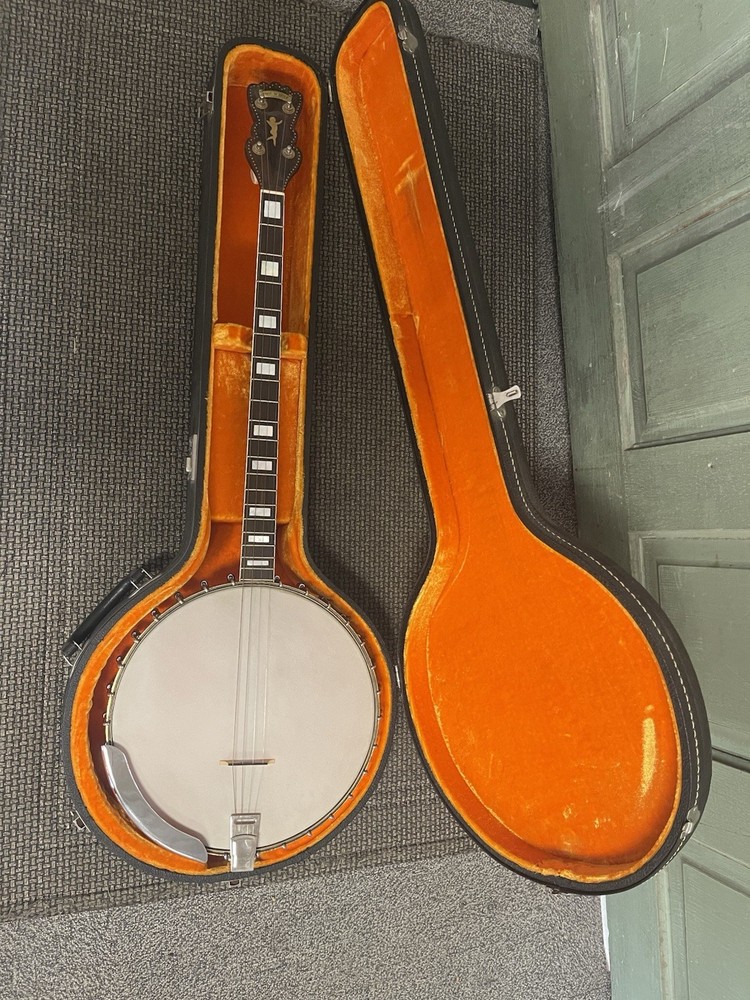 Thos. W. Bree & Co. 4-String Vintage Banjo  with Case