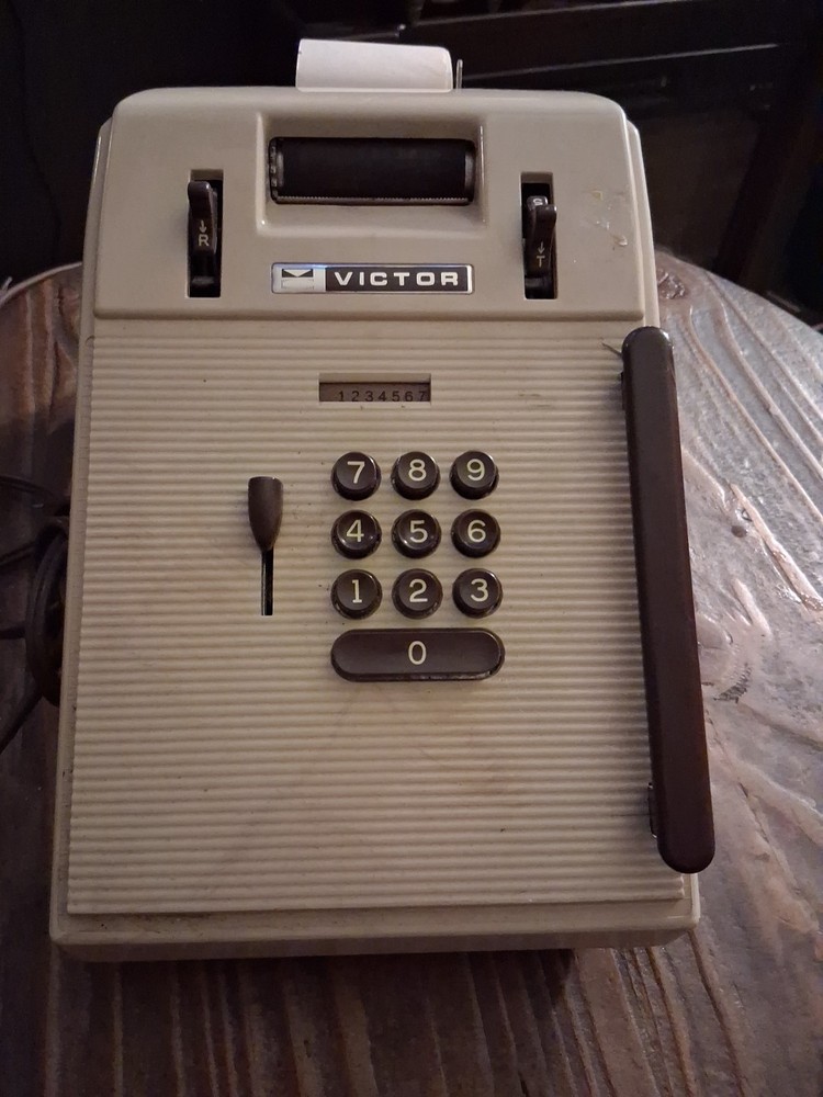 Vintage Victor 7 82 54 Adding Machine Calculator