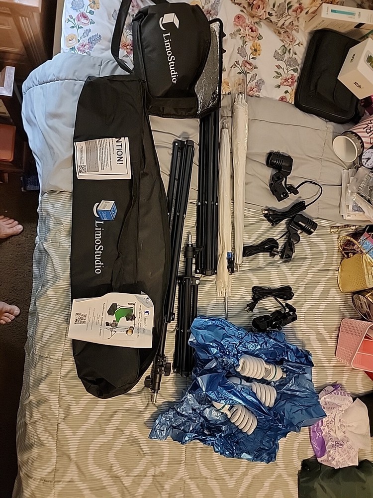 LimoStudio 700W Output Lighting Series, LMS103, Soft Continuous Studio Kit GR