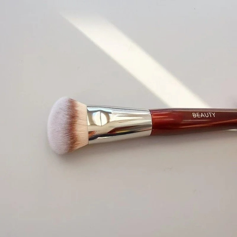 BK 115 Medium Contoured Foundation Brush