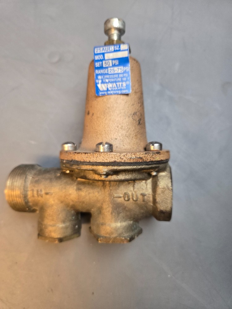Watts water pressure Regulator 25AUB 3/4" Union connection on one end