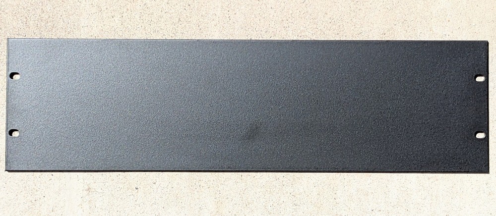 Blank Rack Panel 3RU, Middle Atlantic PHBL-3, color: black, finish: plain/flat