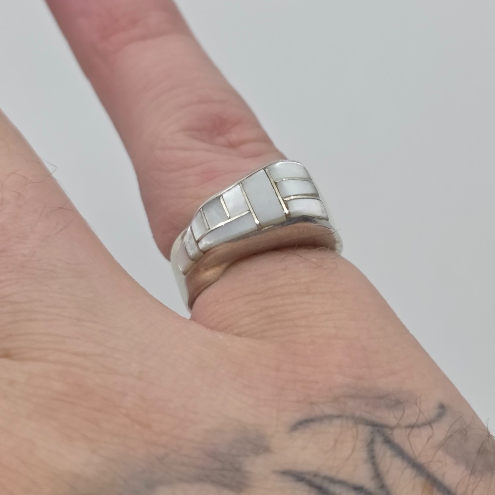 Native American Navajo Sterling Silver Shell UNIQUE Ring 8