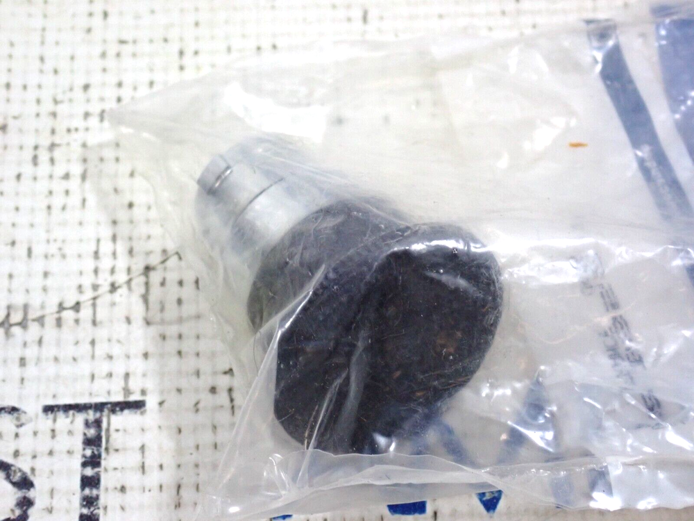 NEW Telemecanique ZB2BS52 Twist Release Pushbutton operator