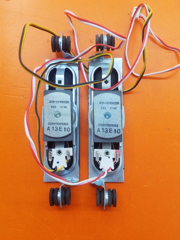 ⭐️⭐️⭐️⭐️⭐️ TV JVC EM32T Left & Right Speaker Set