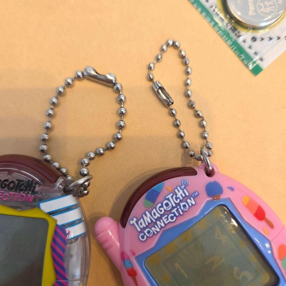 Overseas version Tamagotchi Connection Clear Pink 2 piece set