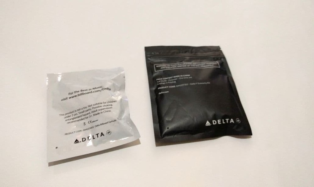 Delta Air Lines Relax Set Novelty