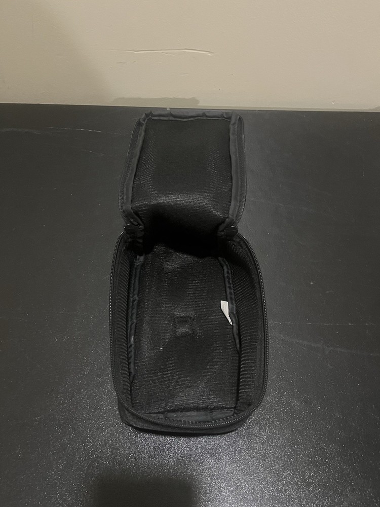 Case Logic Soft Cassette Holder With Zipper