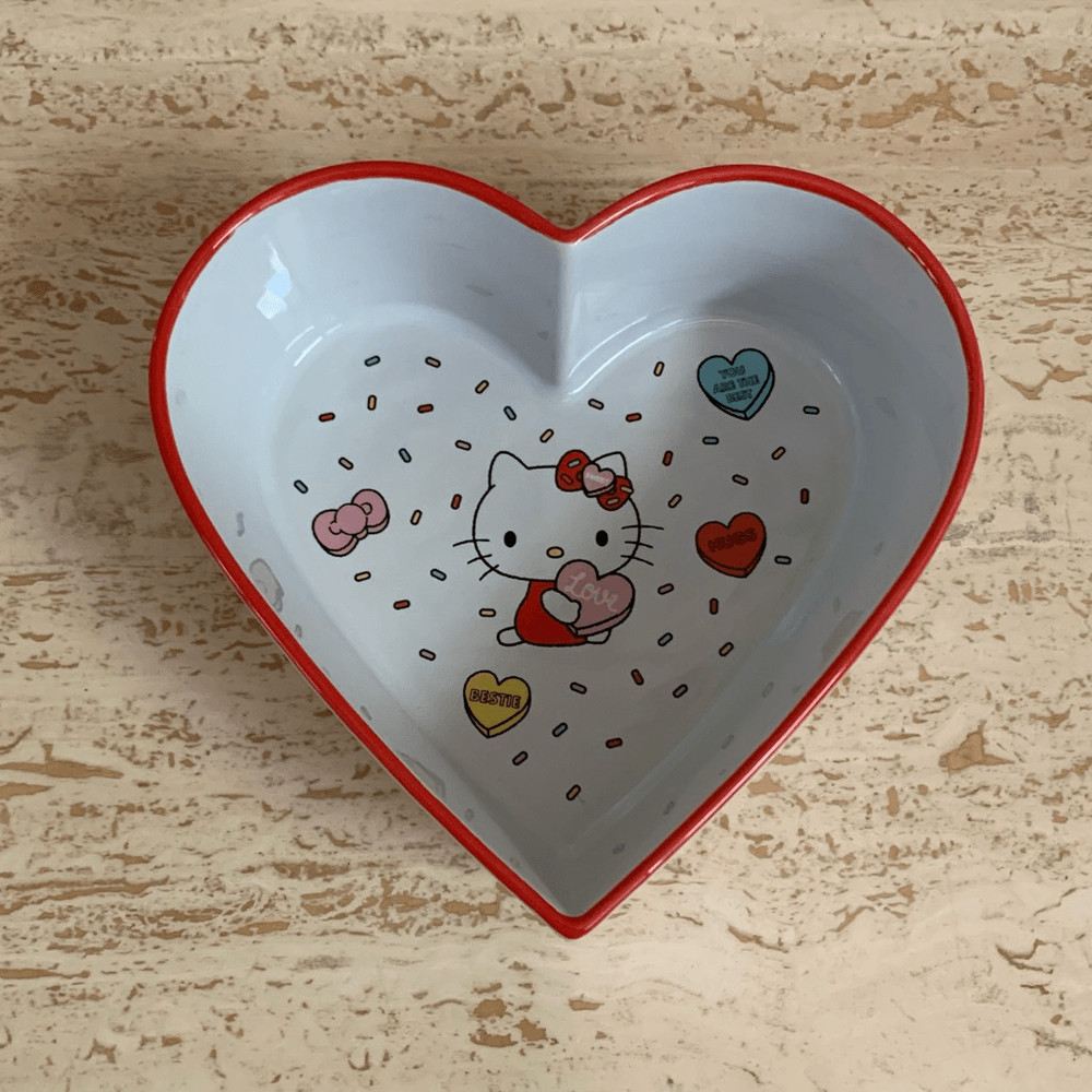 Hello Kitty Valentines heart shaped Baking dish