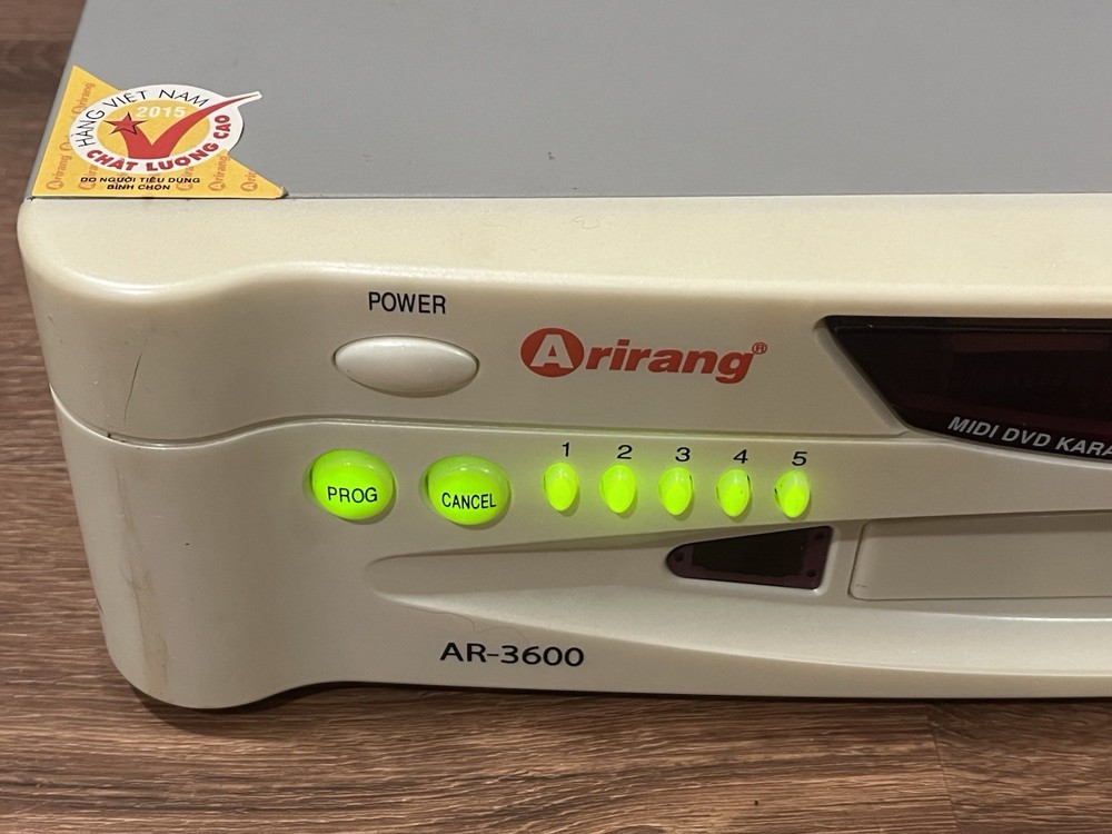 Arirang AR 3600 Karaoke Player DVD MP3 USB No Remote Powers On