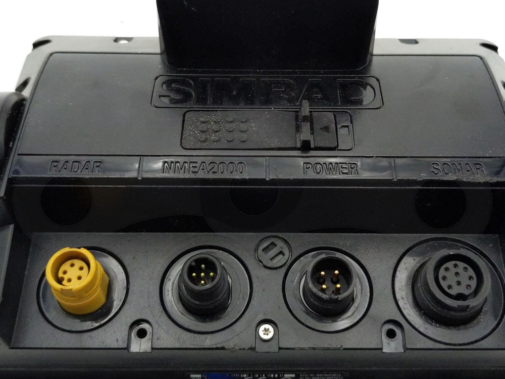 SIMRAD GO7 XSR CHARTPLOTTER BOAT GPS RADAR SONAR HEAD UNIT DISPLAY SCREEN 7"