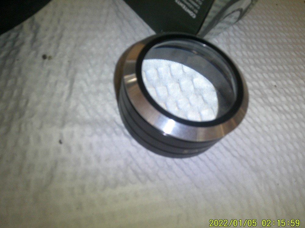 SATECHI LED DESKTOP MAGNIFIER UNTESTED WITH CASE