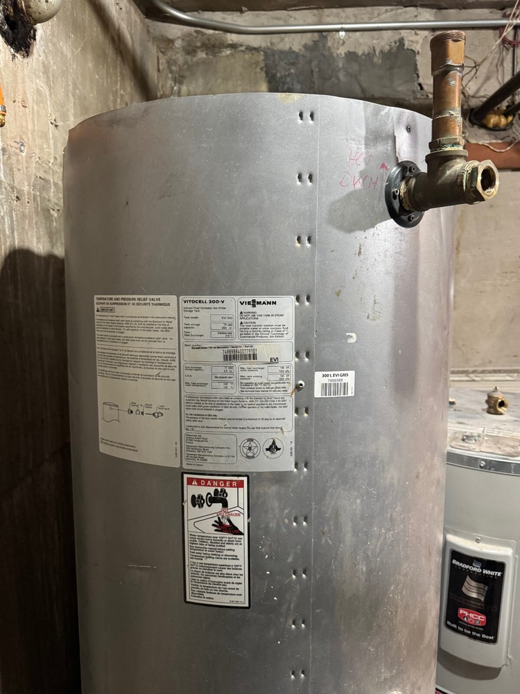 Viessmann Vitocell EVI 300-V Indirect Fired Hot Water Storage Tank 79 Gallons