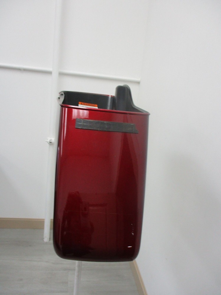 Harley Davidson OEM Left Saddlebag BLOOD RED 90200414 2014-Later