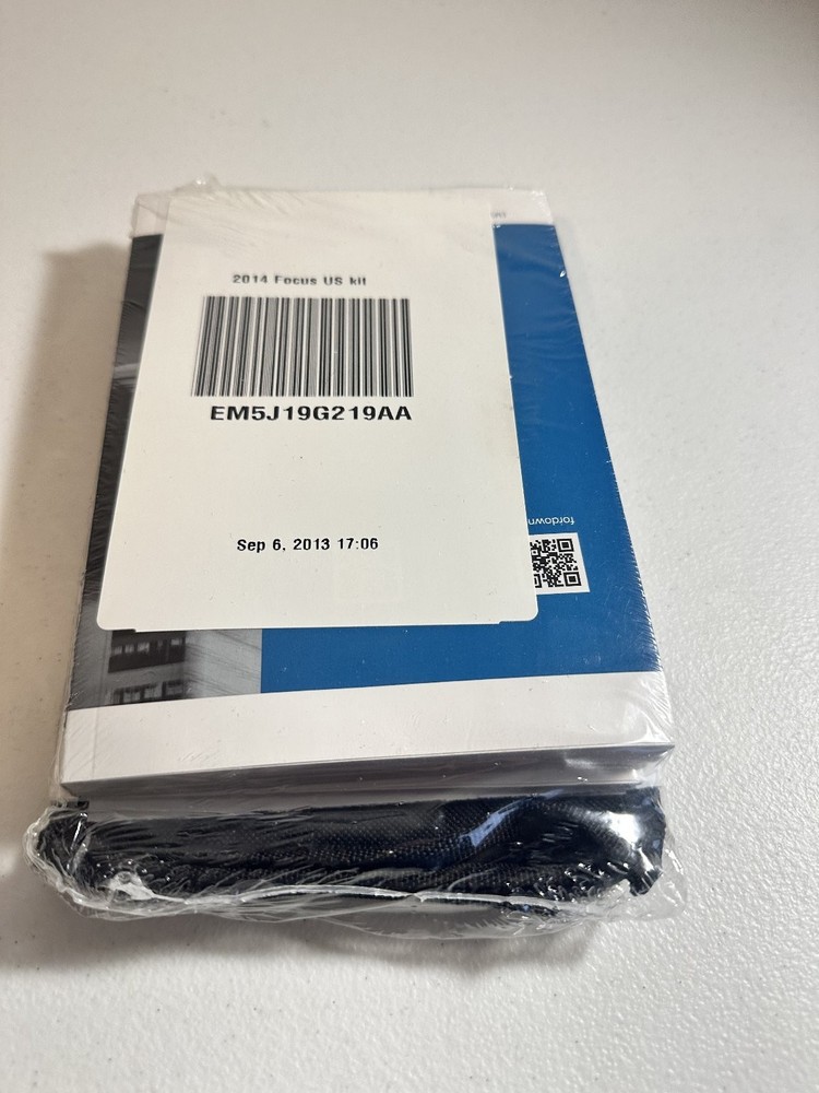 2014 Ford Focus Owner's Manual Set OEM