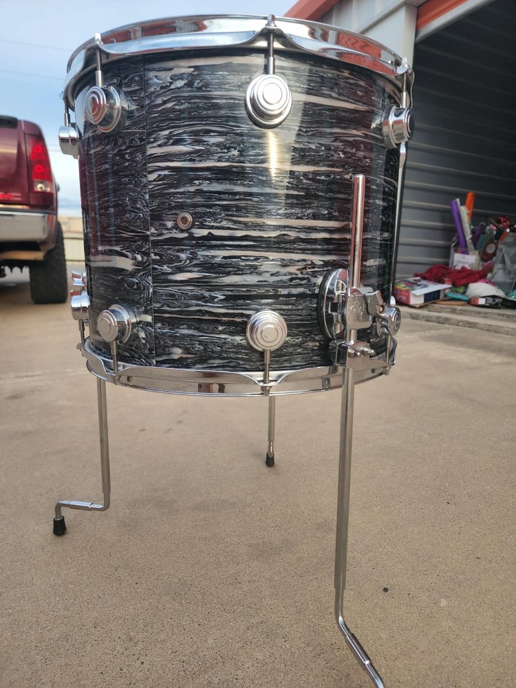 dw collectors maple drum set