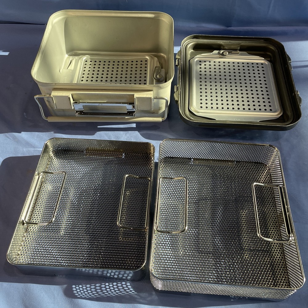 V. Mueller Genesis Sterilization Case CD1-6B 31x28x17 cm w/ 2 Baskets