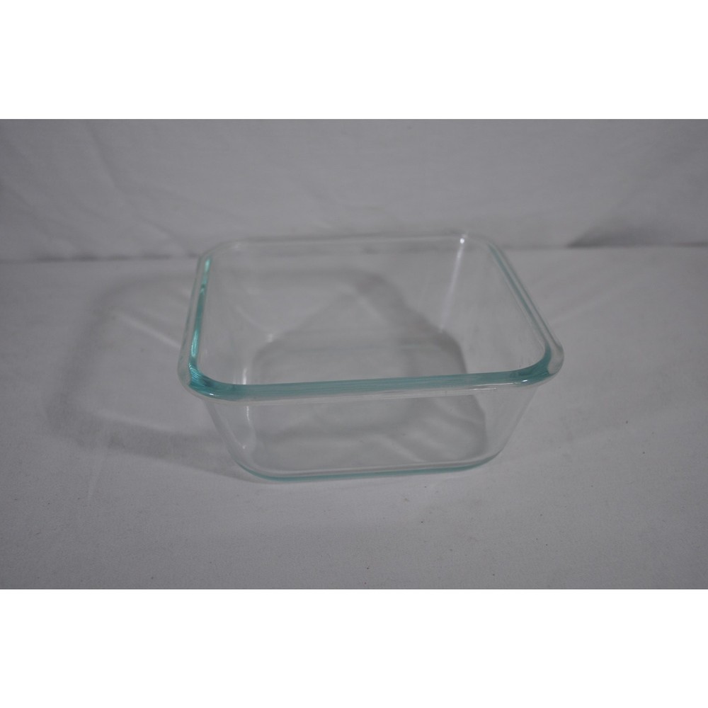 Pyrex 4 cup dish #8604 square baking dish