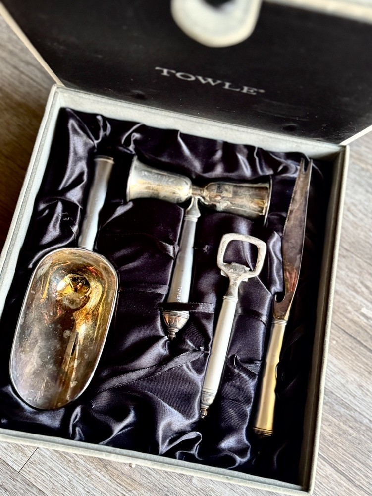 TOWLE Silversmith 4 Pieces Barware set Copenhagen Pattern in Felt Case