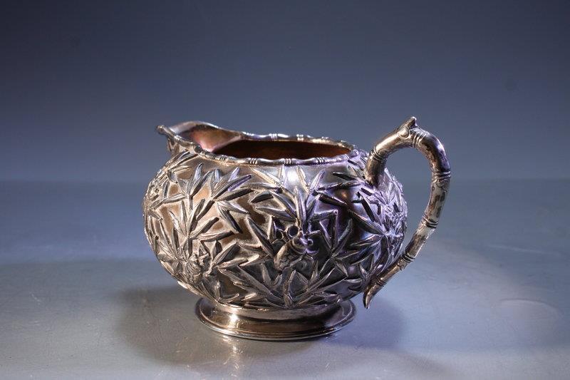 FINE ANTIQUE CHINESE EXPORT SILVER CREAMER,