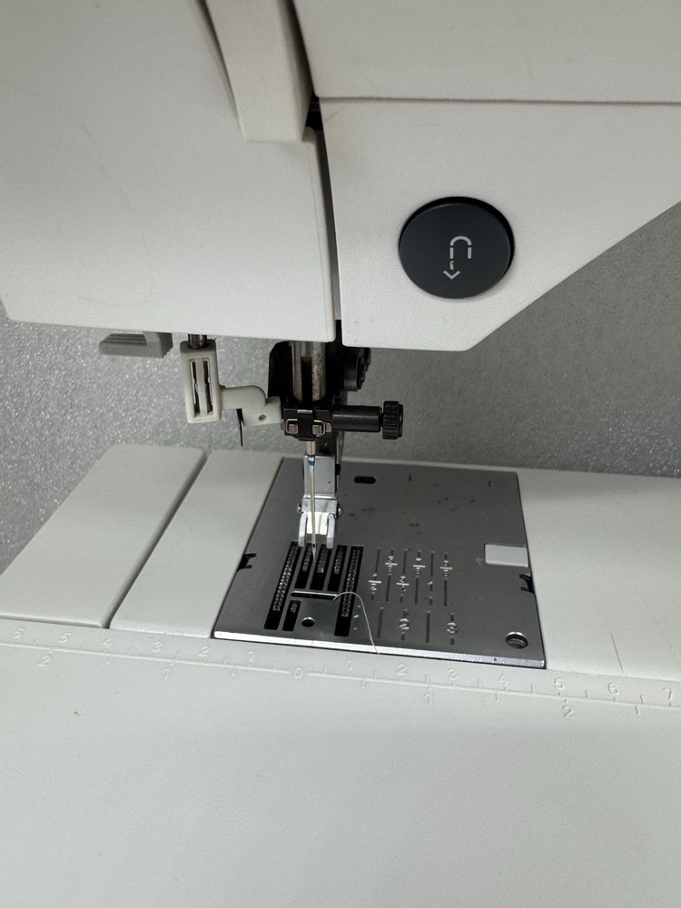 PFAFF Performance 2056 Sewing Machine Tested Working Storage Case