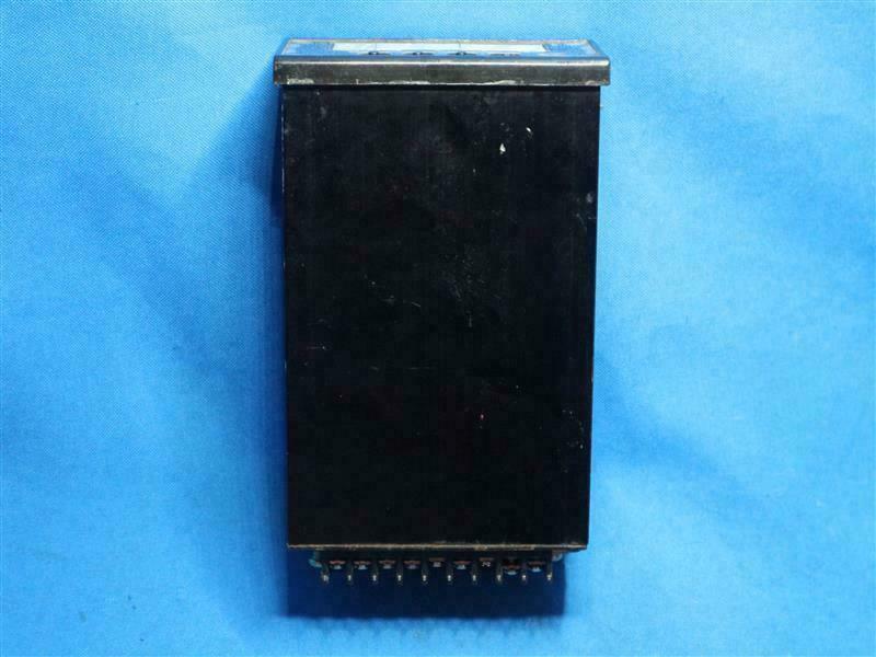 SM-10 SM10 Microprocessor Based Indicator w/ Missing Cover
