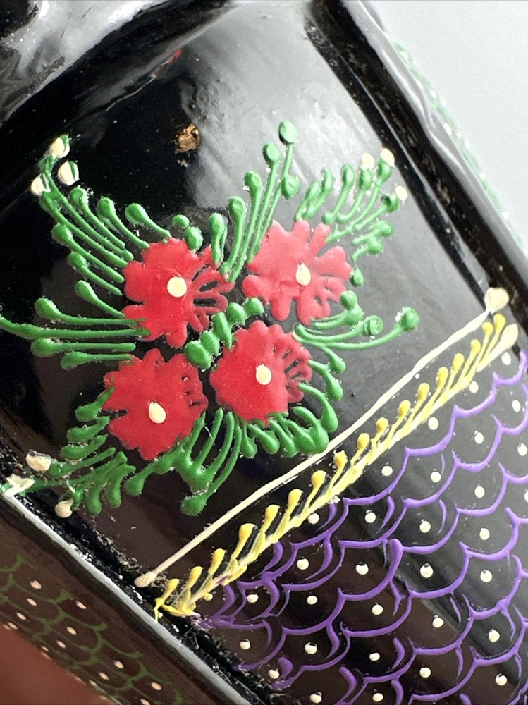 Handpainted Nantana Sompamitre Lacquerware Mango Wood Owl Box
