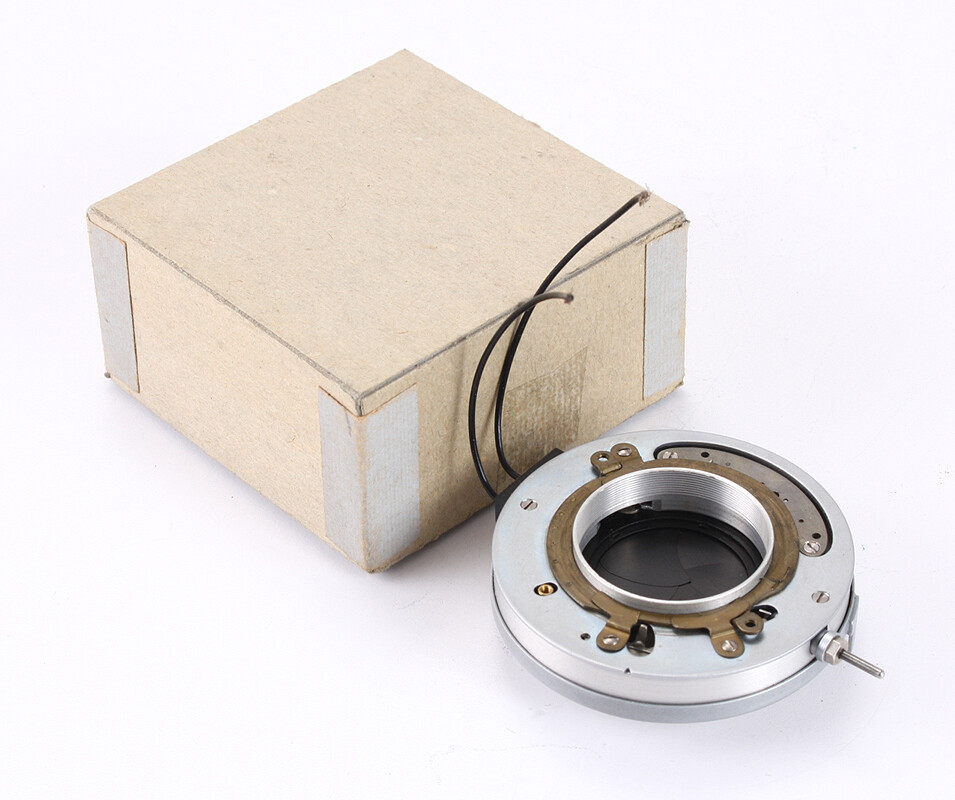 UNMARKED SELF COCKING SHUTTER, THREADS IS ABOUT 31MM/206674