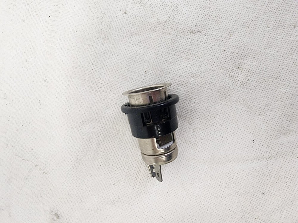 1995 Nissan Maxima Cigarette Lighter