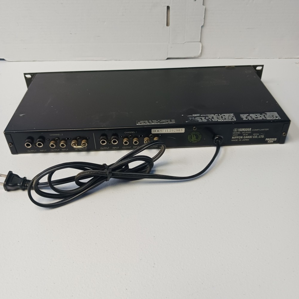 Yamaha GC2020 2-Channel Stereo Compressor Limiter Rackmount Dynamic Processor