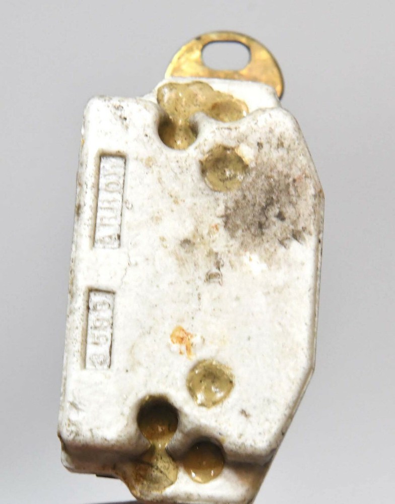 VINTAGE SINGLE POLE PUSH BUTTON LIGHT SWITCH IM3