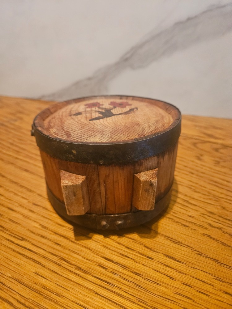 1900s vintage wood canteen