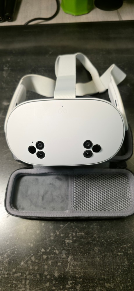 Meta Quest 3s 128GB VR Headset - White