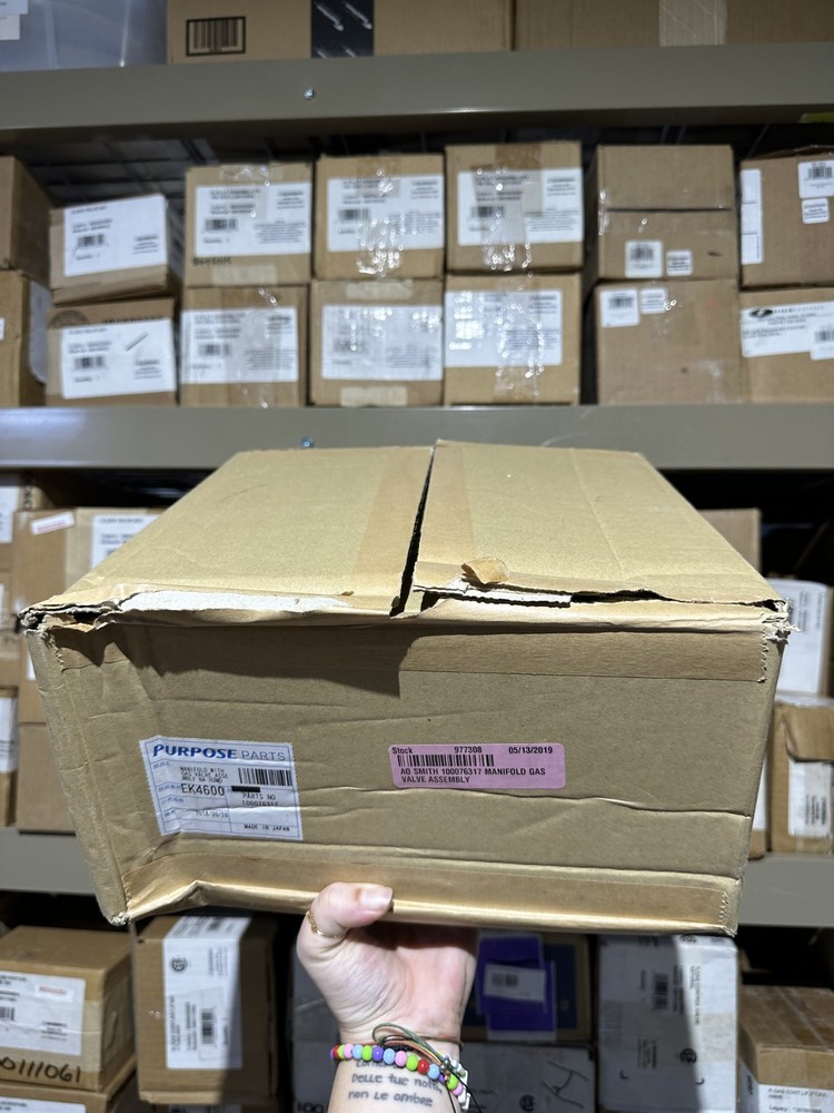 100076317 | 320273-356 | EK460 | A.O. Smith Manifold/Gas Valve Assembly Natural