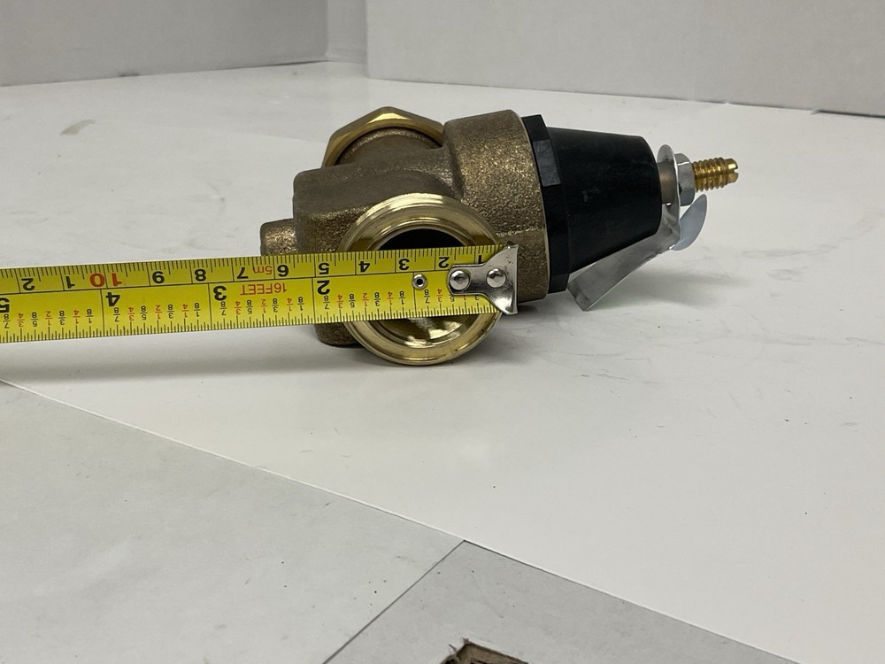 WATTS 1-1/8"NPT Thread Union FNPT Water Pressure Reducing Valve LFN45BM1