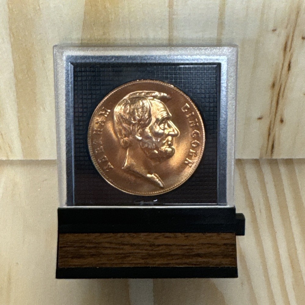 Genuine Abraham Lincoln Token #1  C2 And Frame