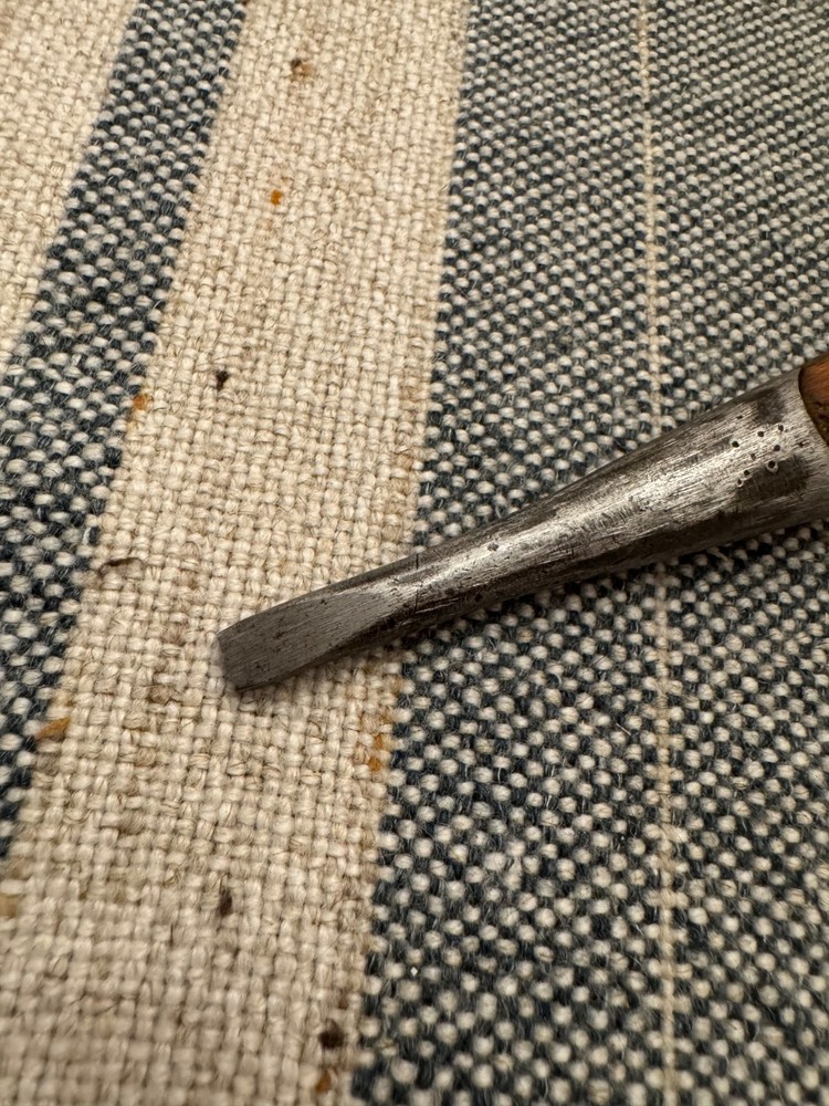 Perfect Handle Old Split Wood Screwdriver - Short - Unmarked Old