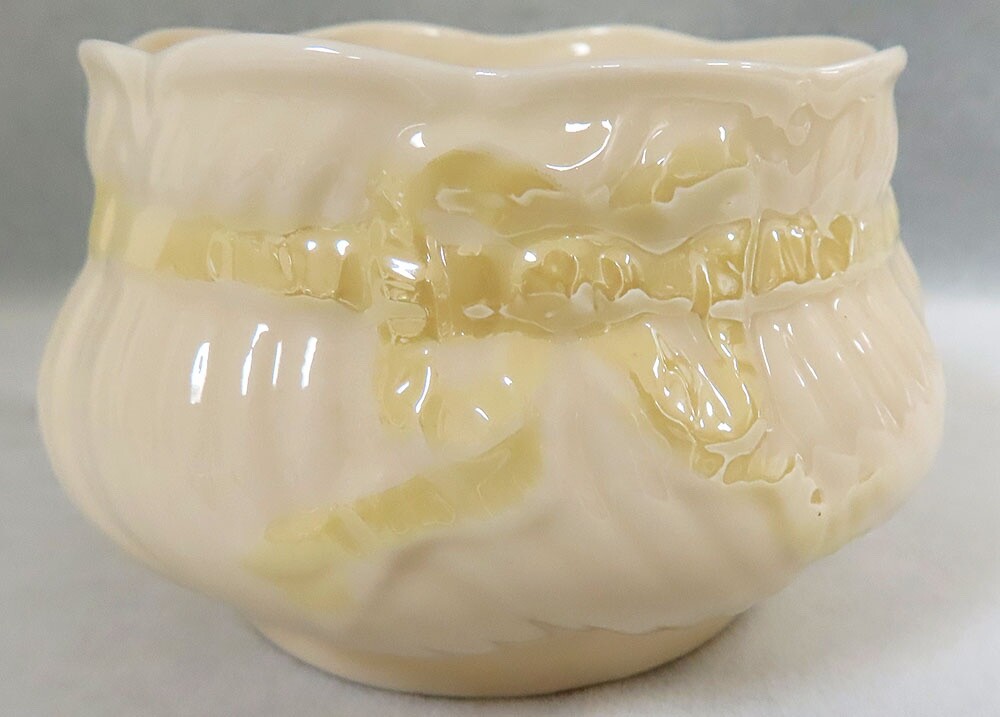 IRISH BELLEEK RIBBON PATTERN OPEN SUGAR - 3rd GREEN MARK