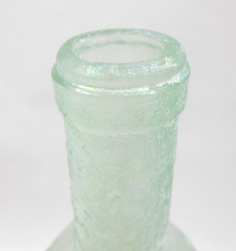 ANTIQUE 1800'S RAINBOW IRIDESCENT UNEMBOSSED PUSH UP BOTTOM BOTTLE