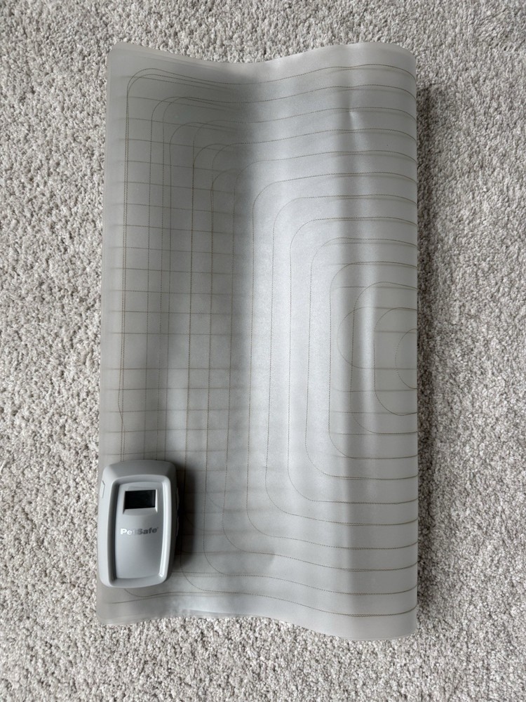 PetSafe Scat Mat RFA-607 48x20 Training Mat Tested Works EUC