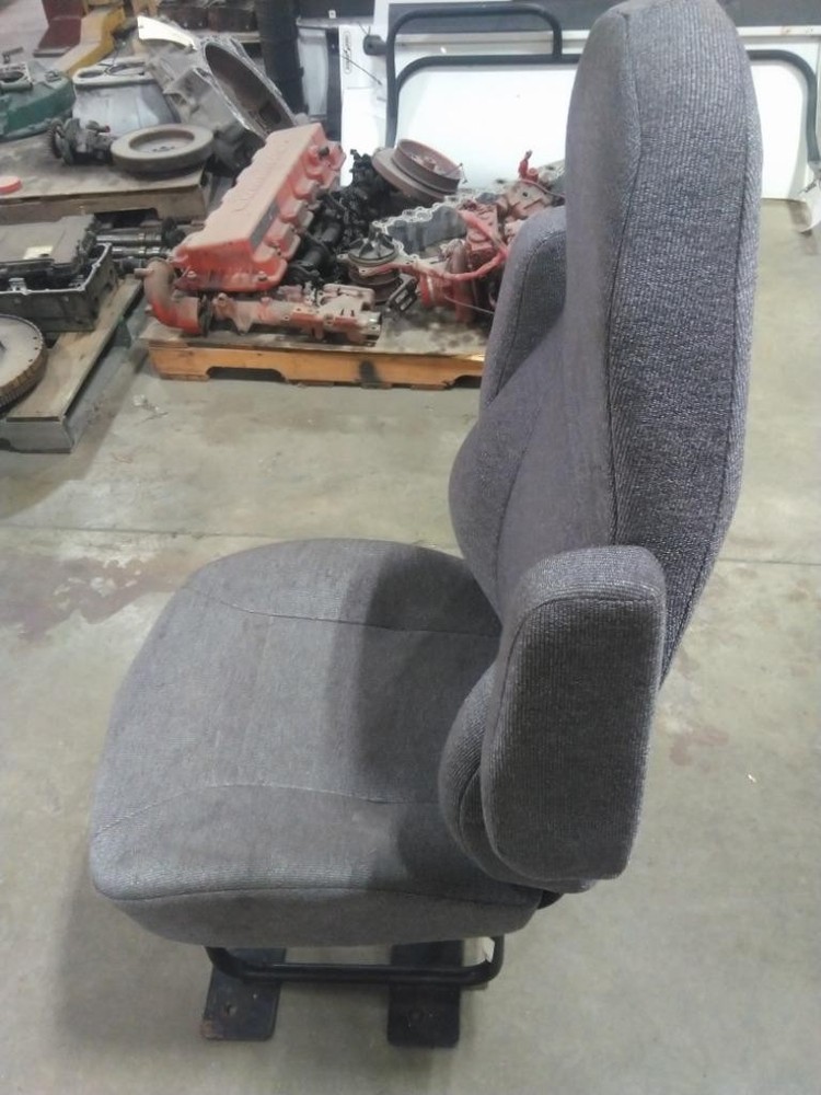 Replaces 2022 INTERNATIONAL LT FRONT SEAT , MD