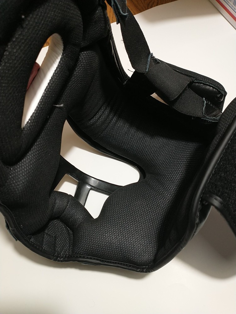 Title Boxing Headgear (Removable Facemask) No Rips. Great Condition!