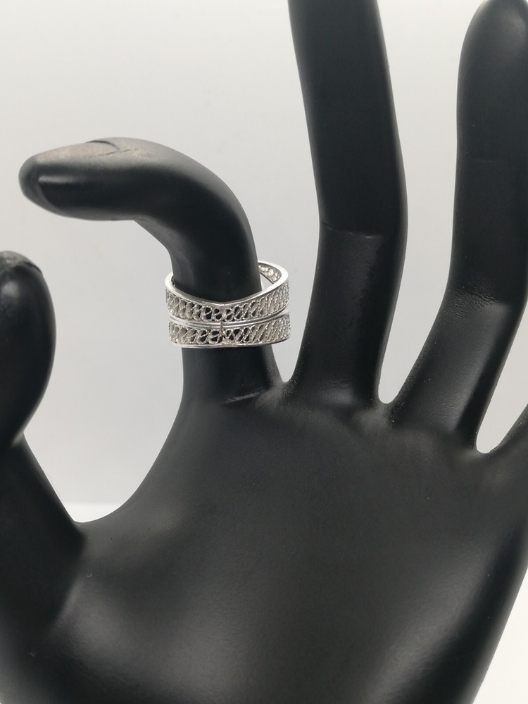 . 970 Solid Silver Women's Ring Size 8 Filigree New.