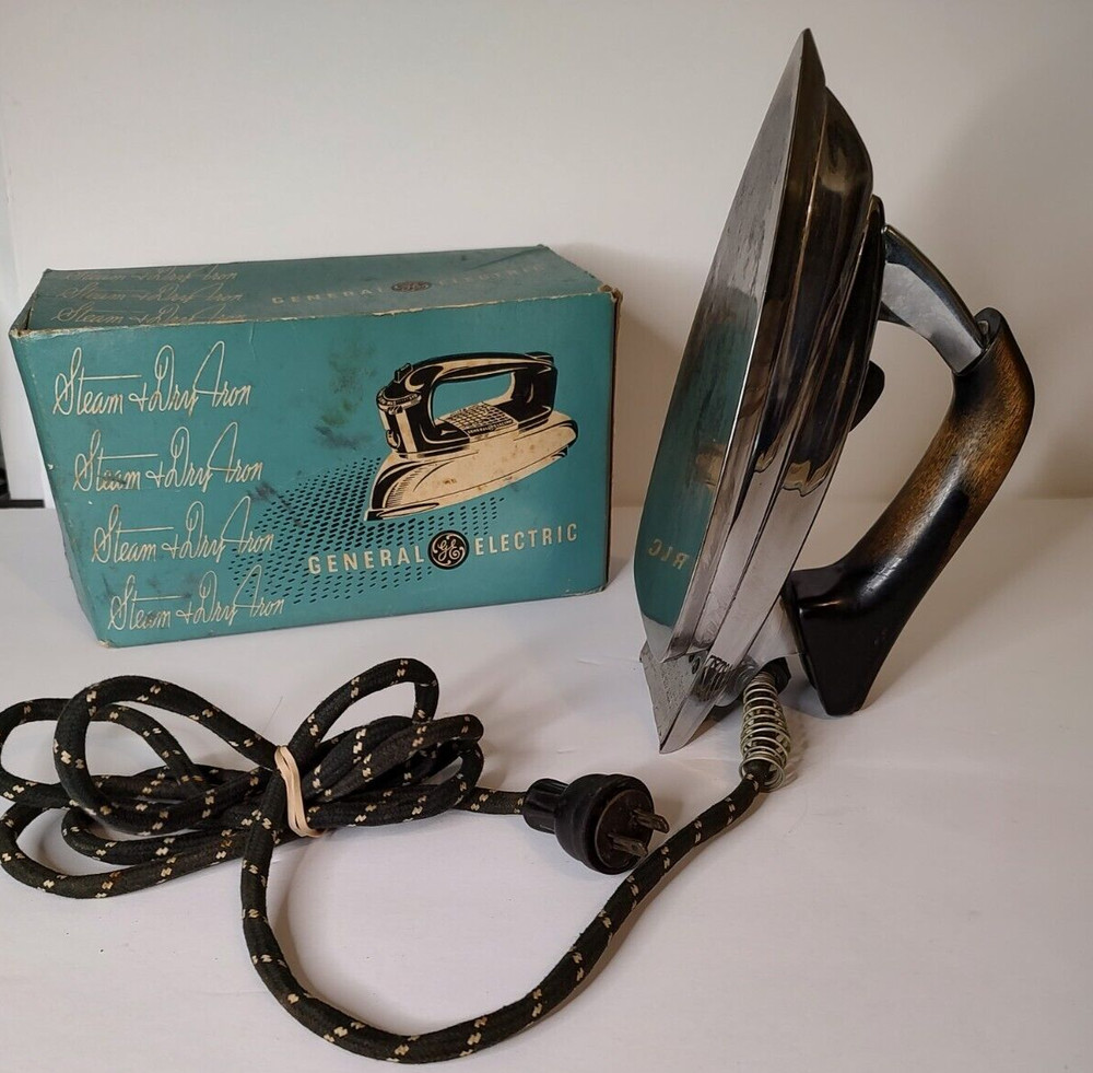 Vintage  1950s MCM Montgomery Ward Black handle Automatic Iron