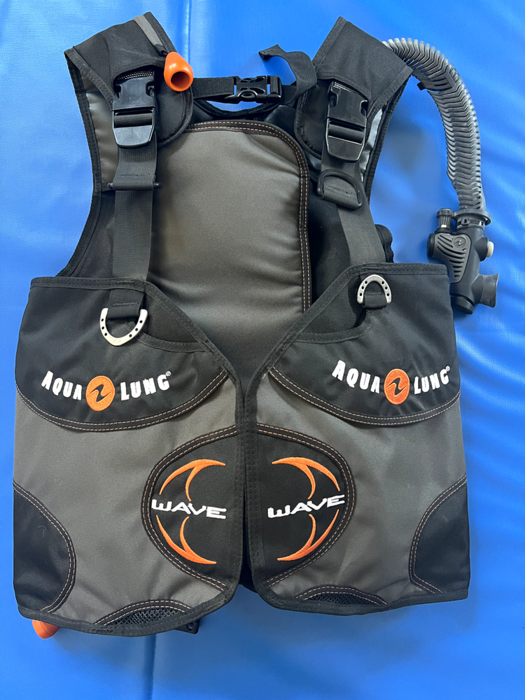BRAND NEW Aqualung Wave BCD