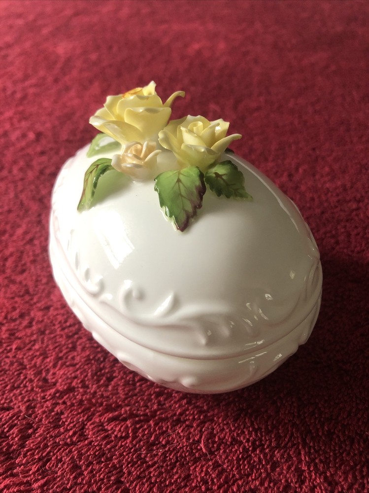 Gorham Egg Shaped Trinket Box By Maruri. Bone China